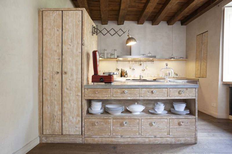 Cucine rustiche Katrin Arens in legno recuperato - Bergamo II