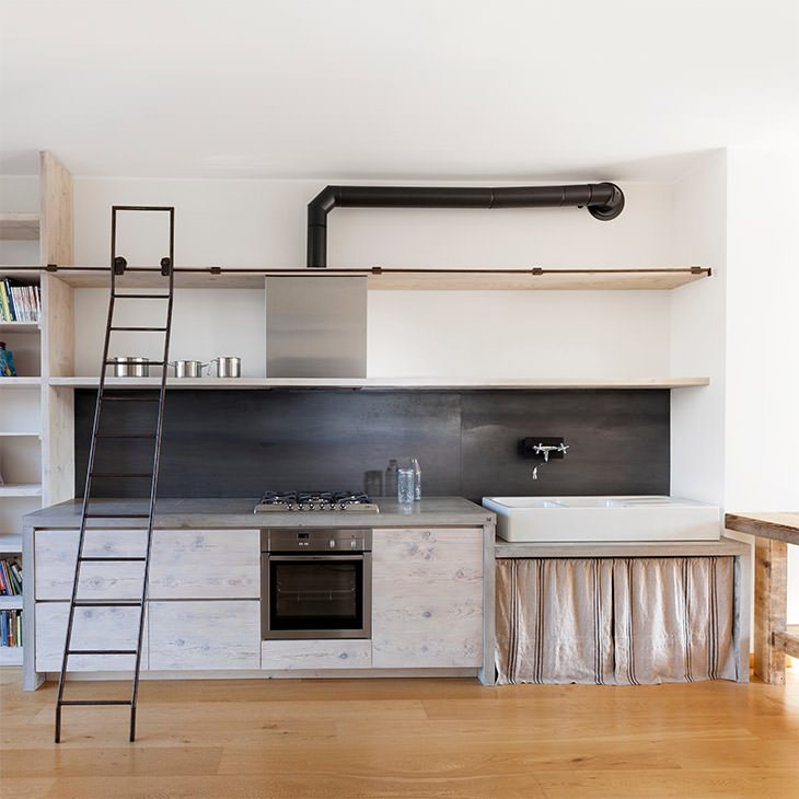 Design cucina rustica moderna Milano II - cemento e legno recuperato