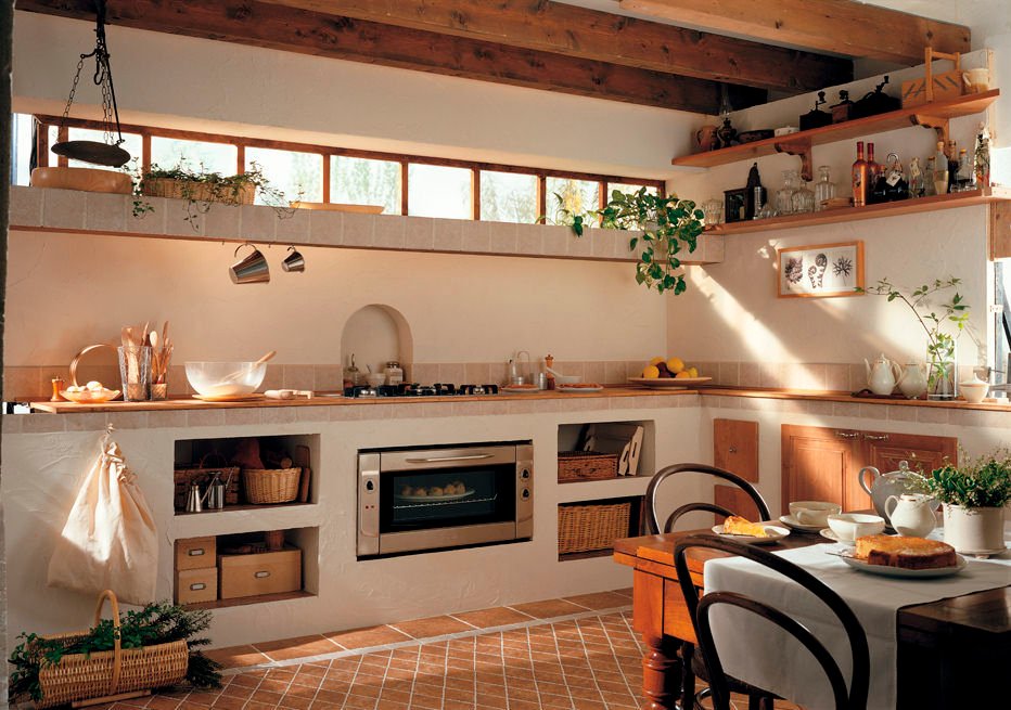 Progetto cucine in muratura classiche - pavimenti in cotto, dettagli in legno