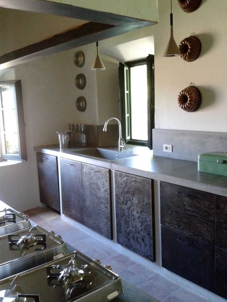 Idee cucina design country in legno recuperato e cemento - tecniche artigianali
