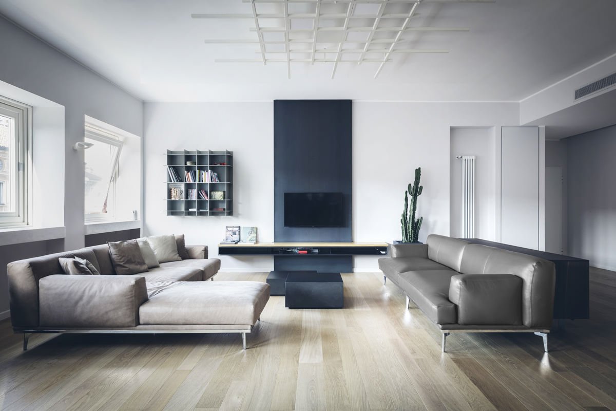 Living minimal in bianco e nero - divani in pelle